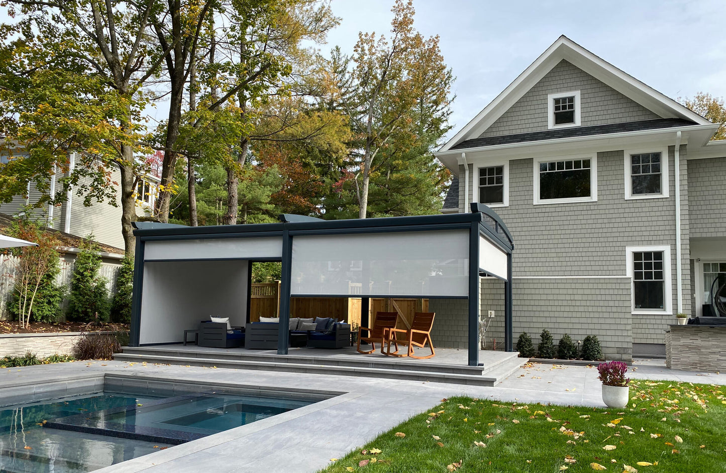 Bioclimatic Pergola with Drop Down Screen 0% Transmittal